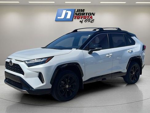 Used 2025 Toyota RAV4 XSE image 1