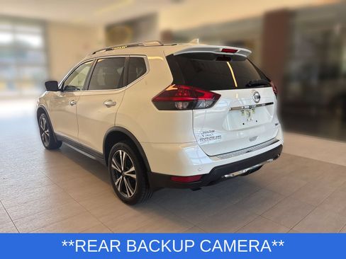 Used 2020 Nissan Rogue SV w/ Sun & Sound Touring Package AWD/4WD image 3