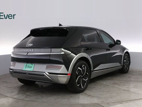 Used 2024 Hyundai Ioniq 5 Limited image 12