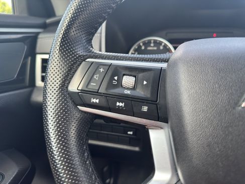 Used 2024 Mitsubishi Outlander SE AWD/4WD image 27