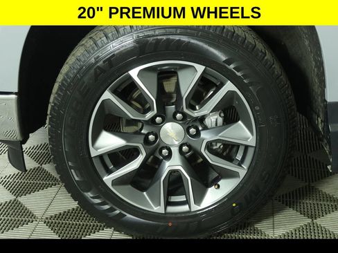 Certified 2024 Chevrolet Silverado 1500 LT AWD/4WD image 10