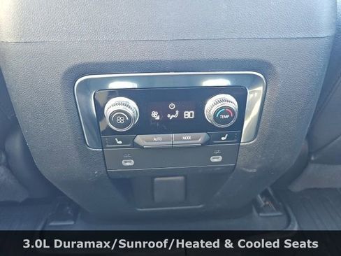 Used 2023 GMC Yukon XL SLT w/ SLT Premium Package image 31