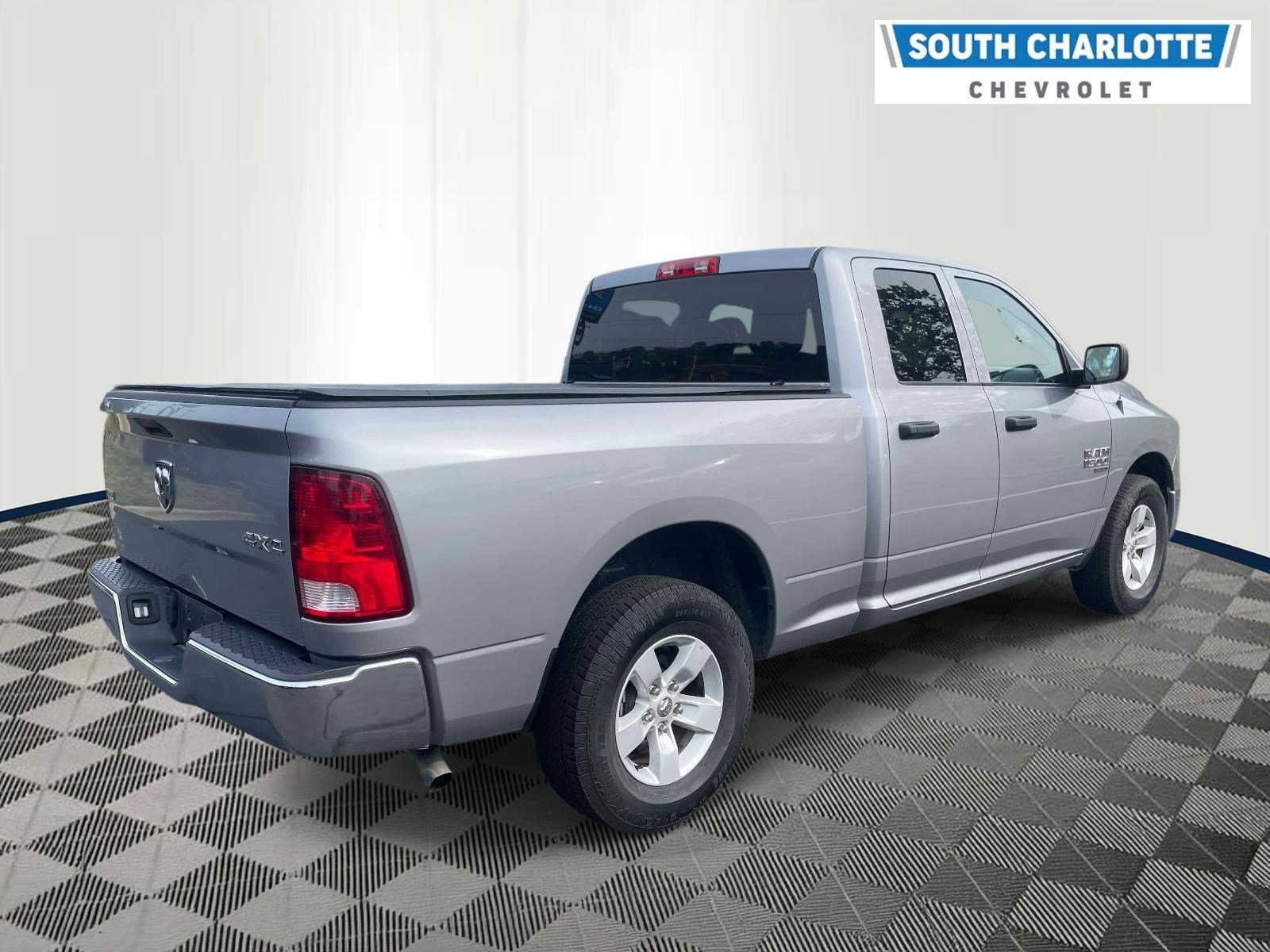 Used 2024 RAM 1500 Classic SLT AWD/4WD image 4
