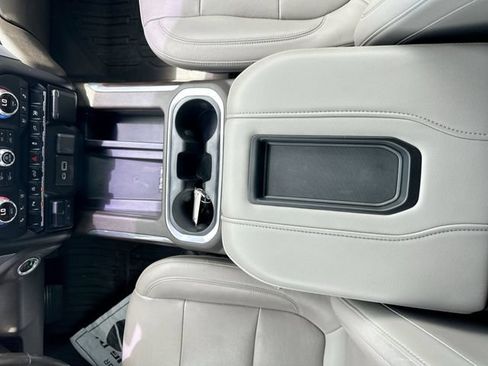 Used 2020 GMC Sierra 1500 SLT RWD image 19