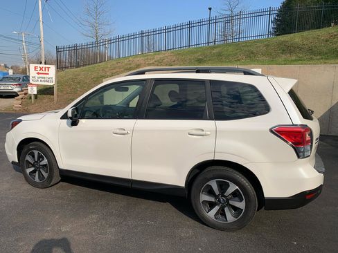 Used 2017 Subaru Forester 2.5i Premium w/ Popular Package #2A image 3