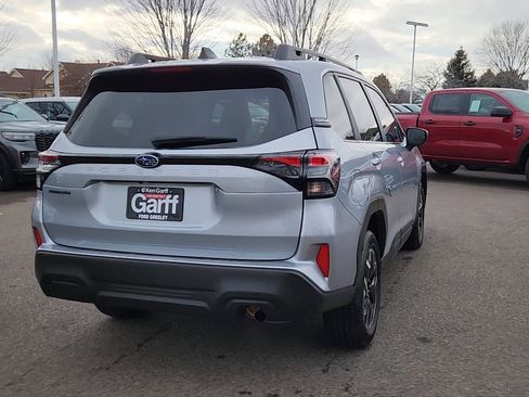 Used 2025 Subaru Forester Premium image 7