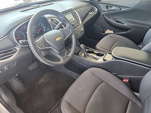 Used 2017 Chevrolet Malibu LS FWD image 8