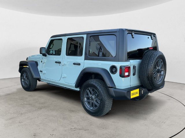 Used 2024 Jeep Wrangler Unlimited Sport AWD/4WD image 7