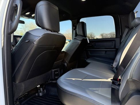 Used 2022 RAM 2500 Tradesman w/ Chrome Appearance Group image 15