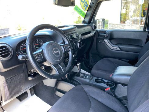 Used 2013 Jeep Wrangler Sport AWD/4WD image 6