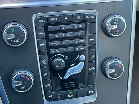 Used 2015 Volvo XC60 T6 Platinum image 41