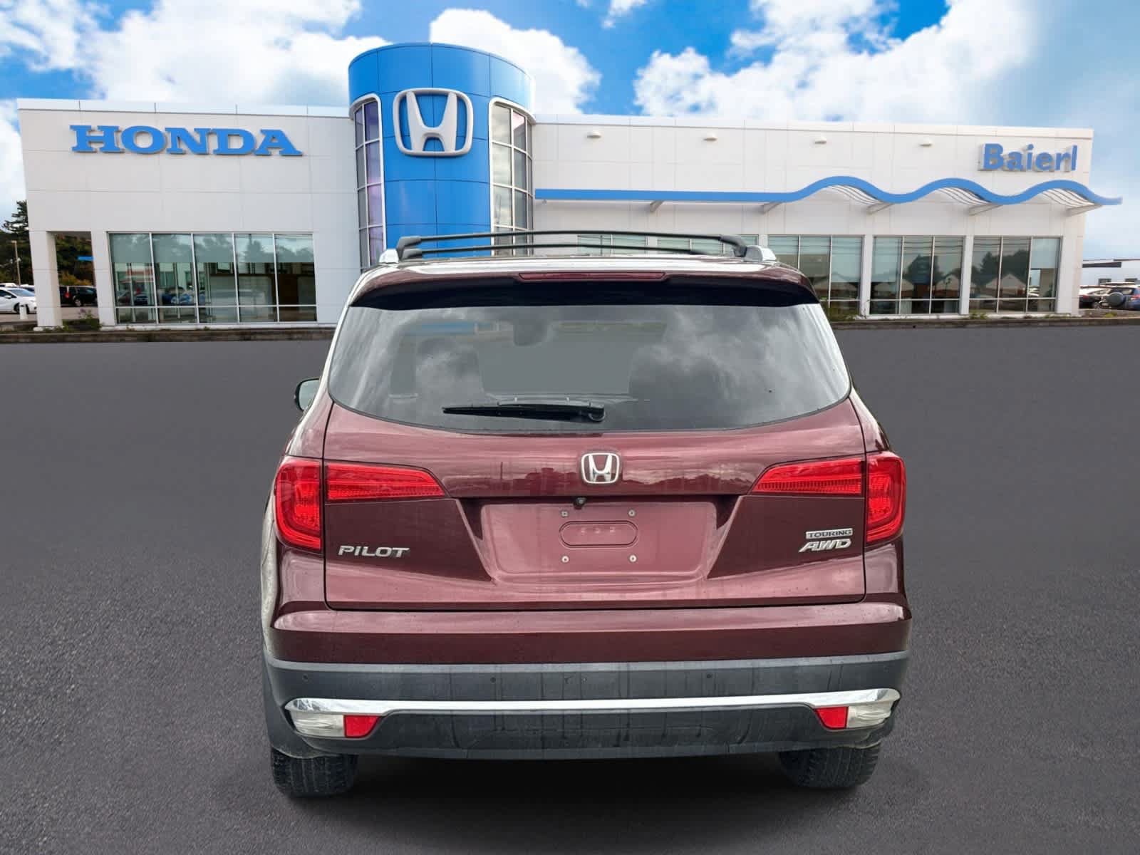 Used 2018 Honda Pilot Touring image 4