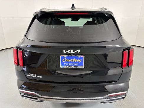 Used 2023 Kia Sorento SX FWD image 7