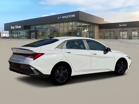New 2026 Hyundai Elantra SEL Sport FWD image 8