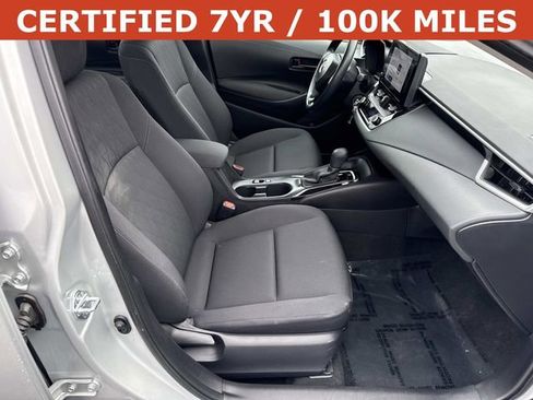 Used 2025 Toyota Corolla LE image 9