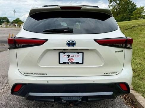 Used 2021 Toyota Highlander Limited AWD/4WD image 9