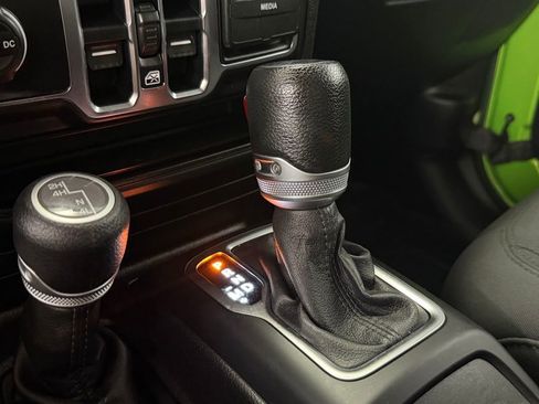 Used 2018 Jeep Wrangler Unlimited Sport S image 26