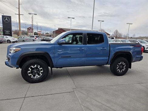 Used 2019 Toyota Tacoma TRD Off-Road image 40