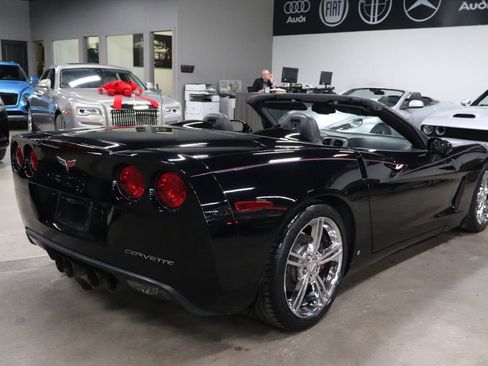 Used 2006 Chevrolet Corvette Convertible w/ Preferred Equipment Group image 6