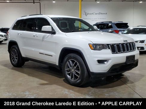 Used 2018 Jeep Grand Cherokee Laredo image 3