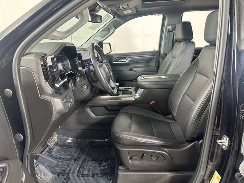 Used 2022 Chevrolet Silverado 1500 LTZ w/ LTZ Convenience Package II AWD/4WD image 13