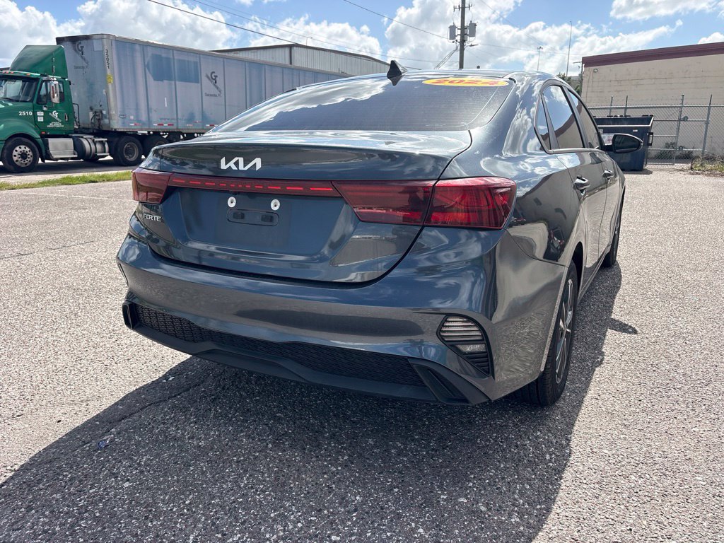 Used 2024 Kia Forte LXS w/ LXS Technology Package FWD image 3