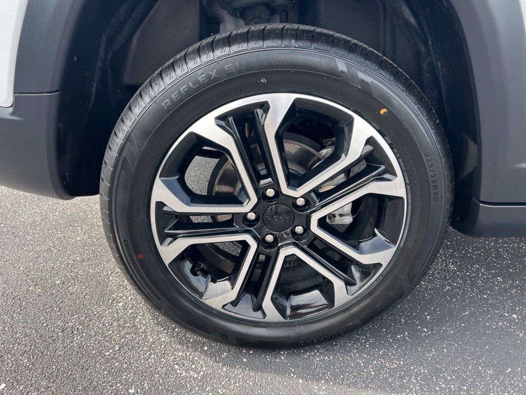 Used 2023 Jeep Compass Limited AWD/4WD image 33