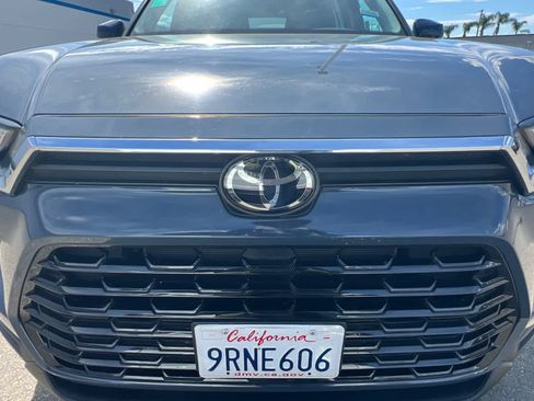 Used 2024 Toyota Grand Highlander XLE image 12