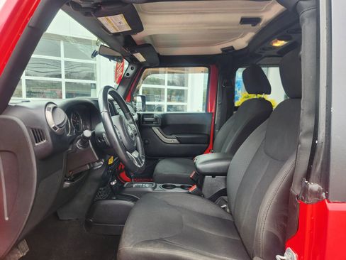 Used 2016 Jeep Wrangler Sport w/ Connectivity Group AWD/4WD image 25