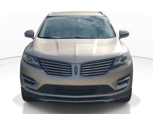 Used 2017 Lincoln MKC Premiere FWD image 2