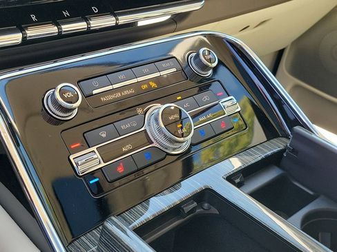 Certified 2022 Lincoln Navigator L Black Label image 33