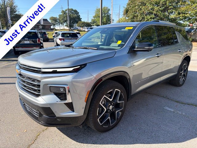 Used 2025 Chevrolet Traverse High Country FWD image 7
