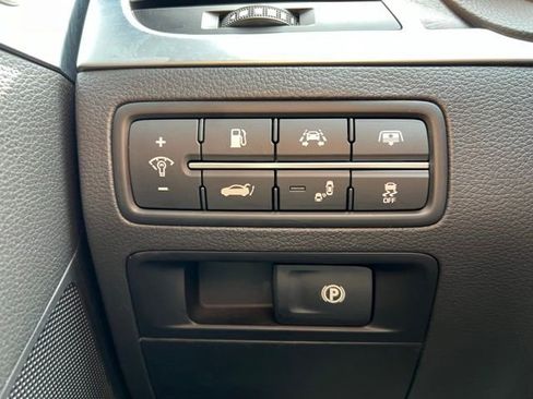 Used 2018 Genesis G80 5.0 Ultimate RWD image 13