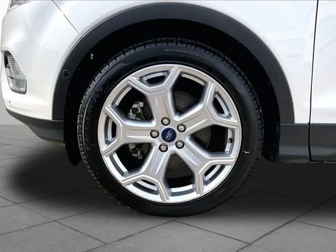 Used 2019 Ford Escape Titanium FWD image 12