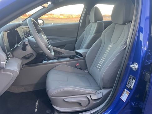 Used 2023 Hyundai Elantra SEL image 14
