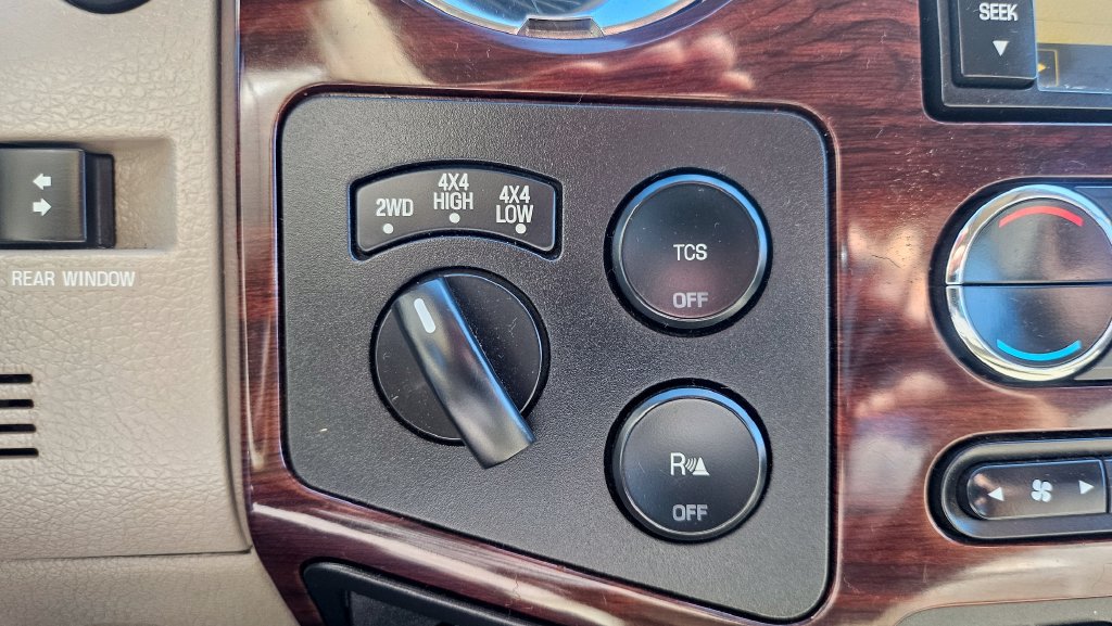 Used 2009 Ford F350 FX4 AWD/4WD image 32