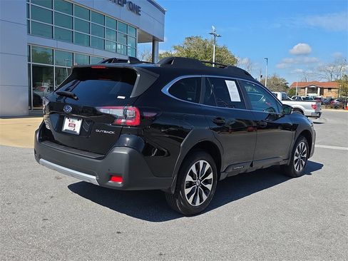 Certified 2025 Subaru Outback Limited image 8