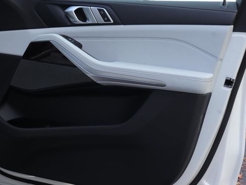 New 2026 BMW X5 xDrive50e w/ Climate Comfort Package image 23