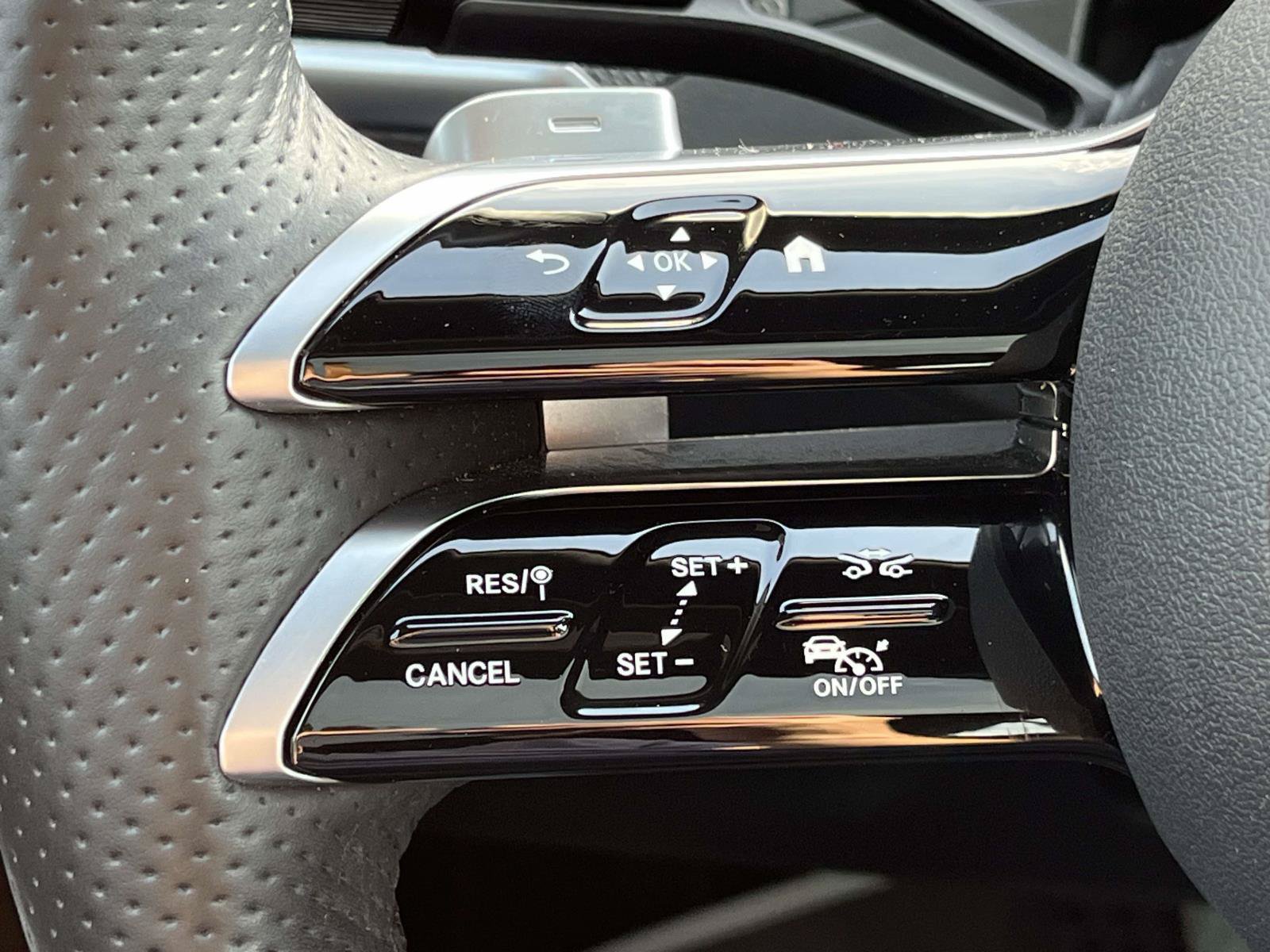 Certified 2024 Mercedes-Benz C 300 Sedan image 41