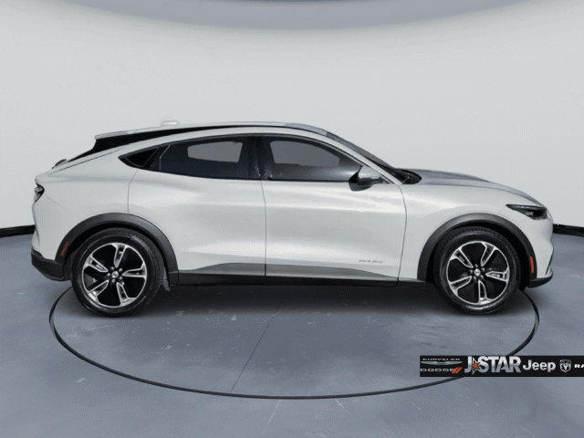 Used 2022 Ford Mustang Mach-E Select RWD image 4