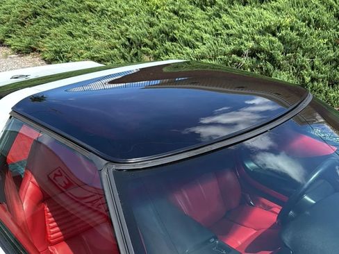 Used 1996 Chevrolet Corvette Coupe RWD image 18