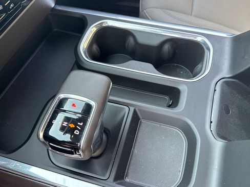 Used 2023 GMC Sierra 1500 SLT w/ SLT Premium Plus Package image 21