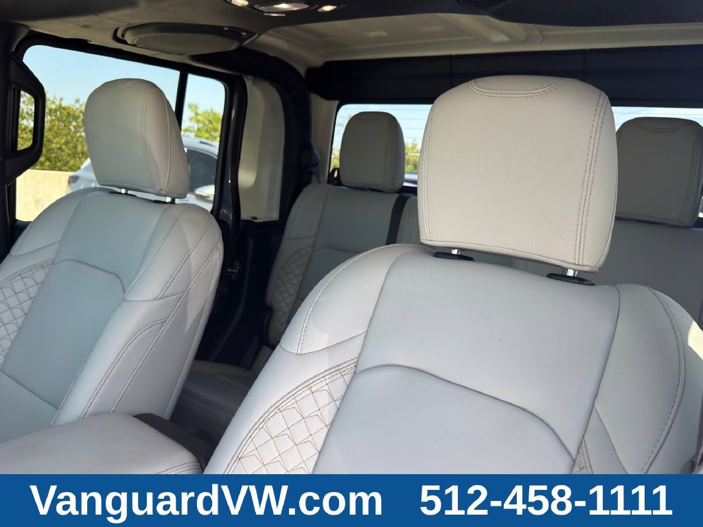 Used 2021 Jeep Gladiator Overland AWD/4WD image 12