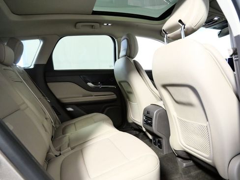 Used 2020 Lincoln Corsair Reserve w/ Equipment Group 201A image 13