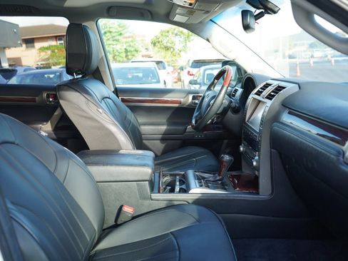 Used 2015 Lexus GX 460 AWD/4WD image 21