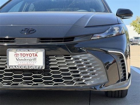 New 2026 Toyota Camry SE image 9