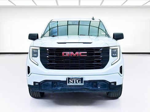 Used 2022 GMC Sierra 1500 Elevation image 2