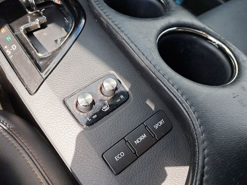 Used 2016 Toyota Avalon Touring image 27