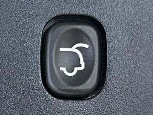 Used 2016 Chrysler Town & Country Touring w/ Driver Convenience Group FWD image 42