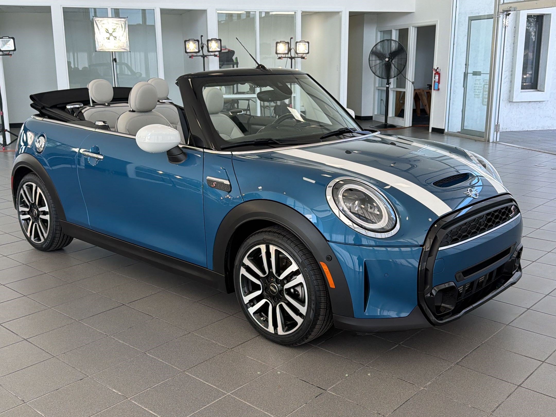 Certified 2024 MINI Cooper S FWD image 7